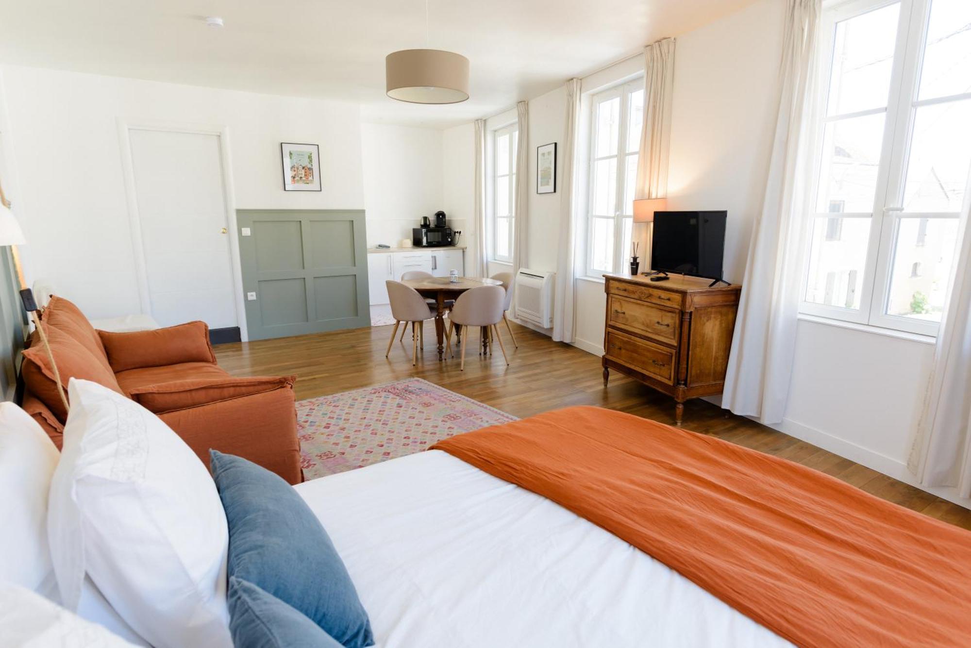 Aux Couleurs De Neuvy Otel Dış mekan fotoğraf