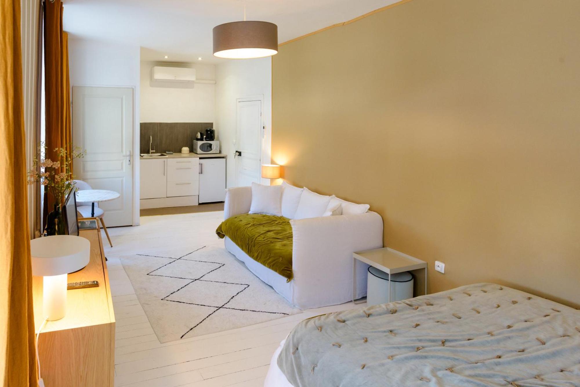 Aux Couleurs De Neuvy Otel Dış mekan fotoğraf