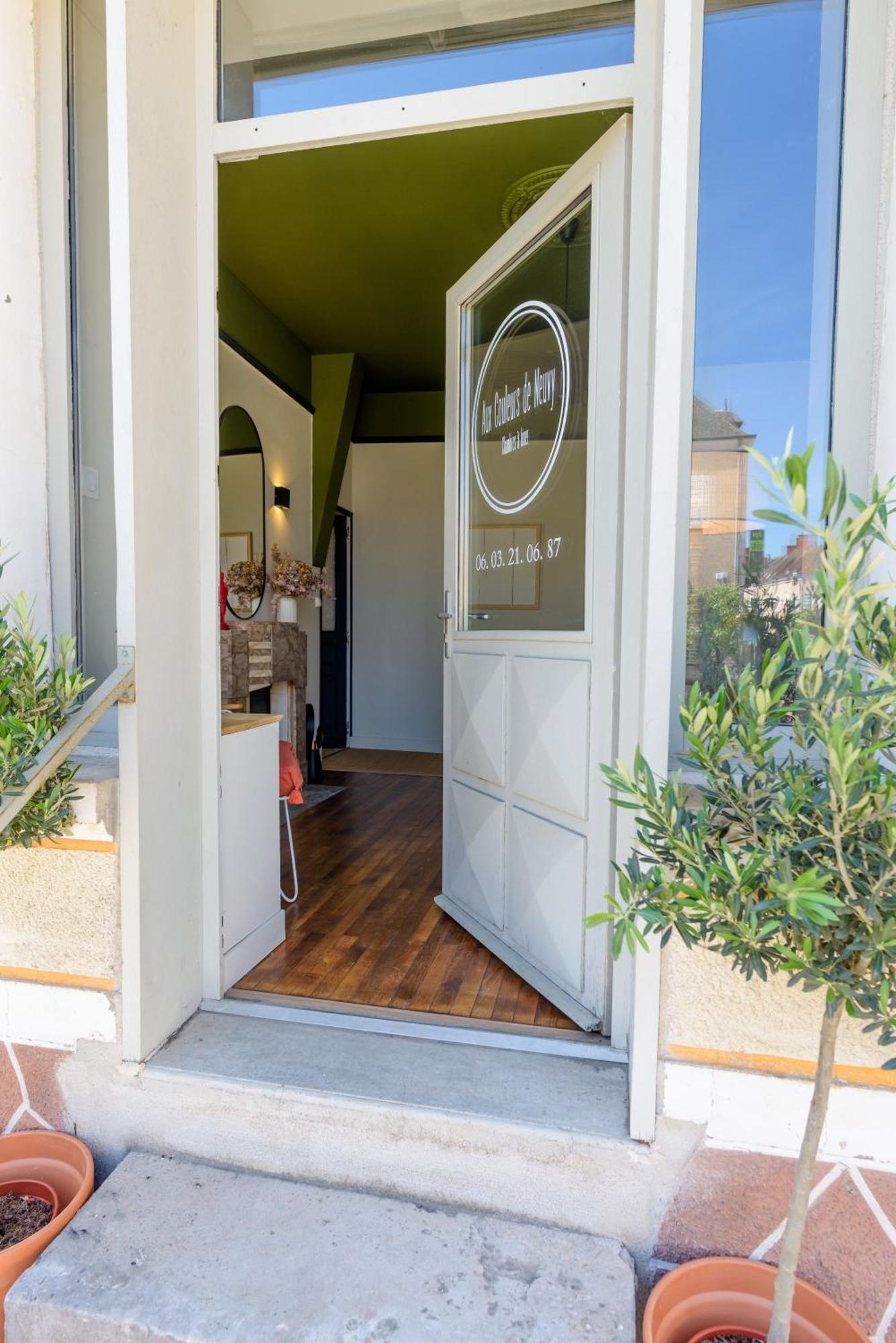 Aux Couleurs De Neuvy Otel Dış mekan fotoğraf